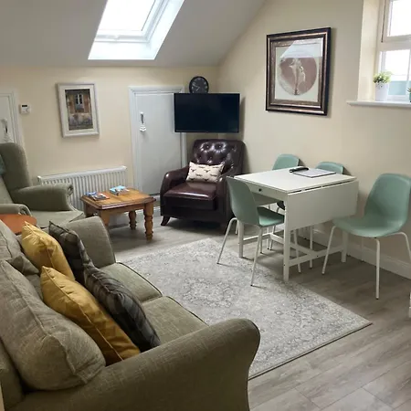 Alma's Retreat Apartment *